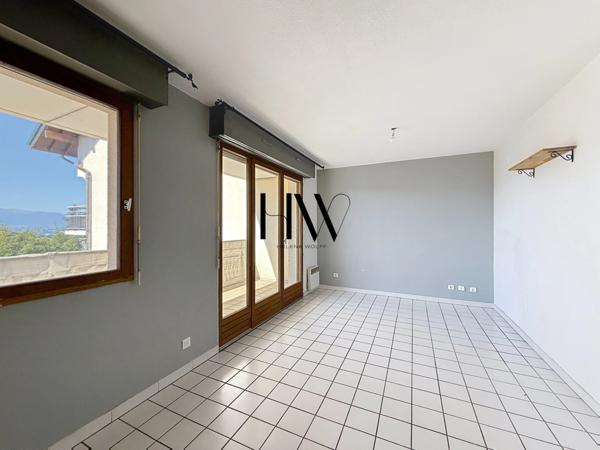 Appartement à rénover - 2 pièces - 42 m² avec balcon et cave - COLLONGES SOUS SALEVE (74)