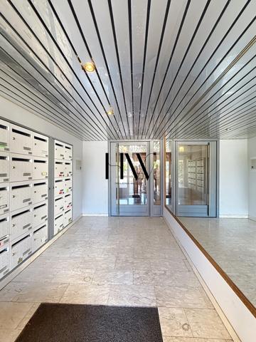 Appartement à rénover - 2 pièces - 42 m² avec balcon et cave - COLLONGES SOUS SALEVE (74)