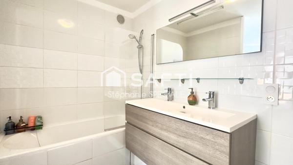 Charmant 2 pièces avec grande terrasse aperçu mer, piscine et stationnement au Cannet