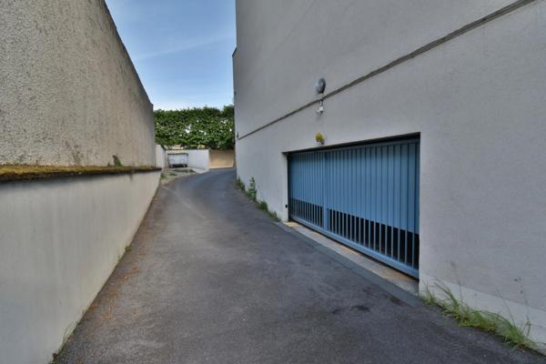 Place de parking intérieure à vendre à LONGJUMEAU (91)