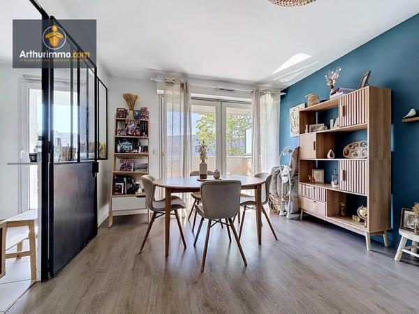 Vente                                                      Appartement
                        
                     3 pièces                      67 m2                     à Eaubonne