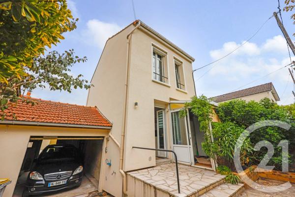 Appartement F5 à vendre  5 pièces - 95,45 m 2   ST GERMAIN EN LAYE  - 78