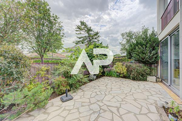 Appartement Rueil Malmaison 2 pièce(s) 60.91m2 273 000 € **  - Référence  20053
