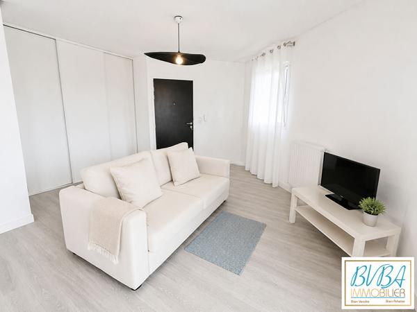 Appartement Orvault 2 pièces - 48.88 m2 - Terrasse - Parking - Proche commodités , Orvault