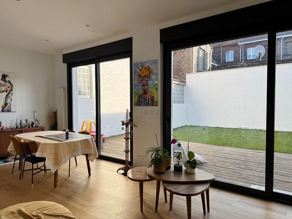 Maison 5 pièces avec garage et jardin DPE C