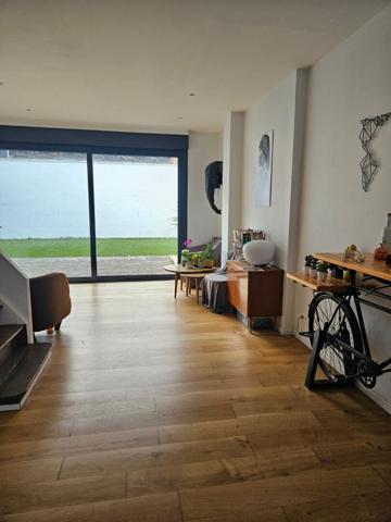 Maison 5 pièces avec garage et jardin DPE C