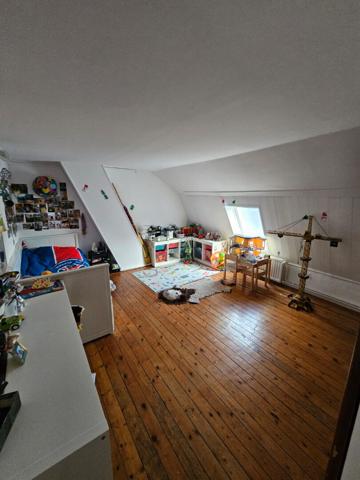 Maison 5 pièces avec garage et jardin DPE C