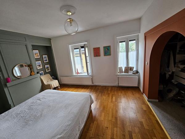 Maison 5 pièces avec garage et jardin DPE C