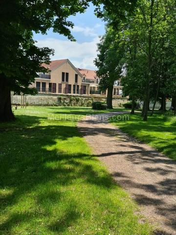 APPARTEMENT 3 PIECES  AVEC JARDIN 104M2