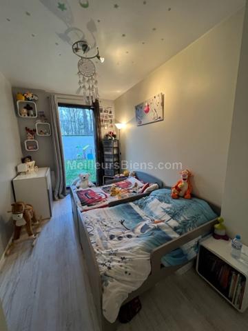 APPARTEMENT 3 PIECES  AVEC JARDIN 104M2