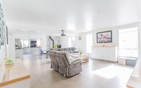 Maison à vendre    9 pièces • 256,20 m2 Maintenon