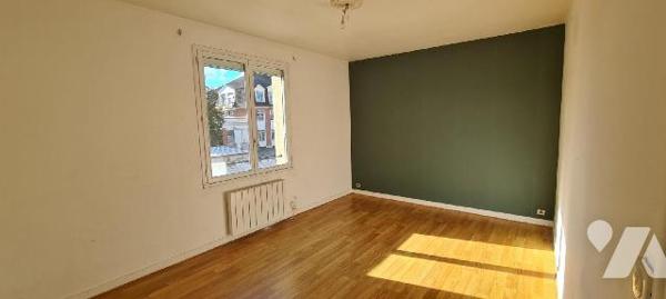 A LA ROCHETTE (77000), venez visiter cette maison d'env. 141m² habitable élevée sur cave en par...