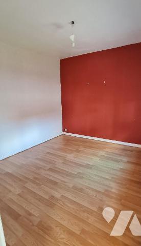 A LA ROCHETTE (77000), venez visiter cette maison d'env. 141m² habitable élevée sur cave en par...