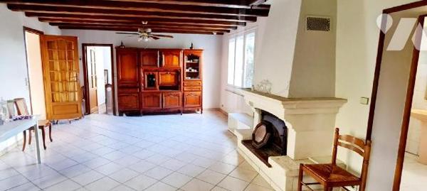 A LA ROCHETTE (77000), venez visiter cette maison d'env. 141m² habitable élevée sur cave en par...