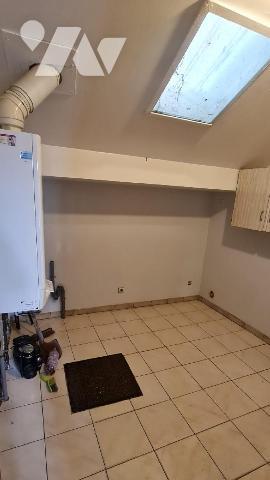 A LA ROCHETTE (77000), venez visiter cette maison d'env. 141m² habitable élevée sur cave en par...