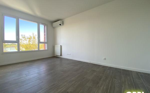 Appartement à vendre    3 pièces •  Monteux