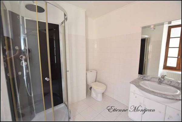 ENSEMBLE IMMOBILIER à Catus, 4 logements, 193 m² habitables, potentiel locatif 11,4 %