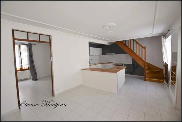 ENSEMBLE IMMOBILIER à Catus, 4 logements, 193 m² habitables, potentiel locatif 11,4 %