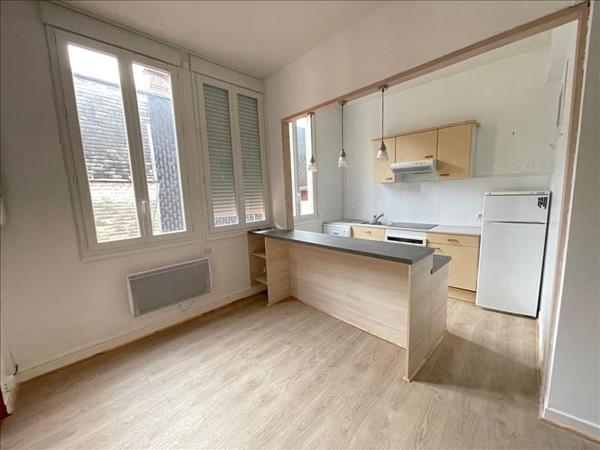 Appartement à louer 634 € CC BAGNERES DE BIGORRE 3 p 75 m² DPE E