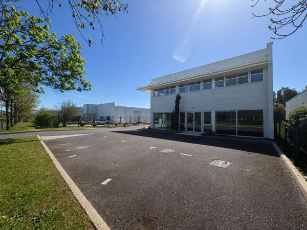 À louer - Bureaux - 350 m2 - PA des Montées / Orléans Sud