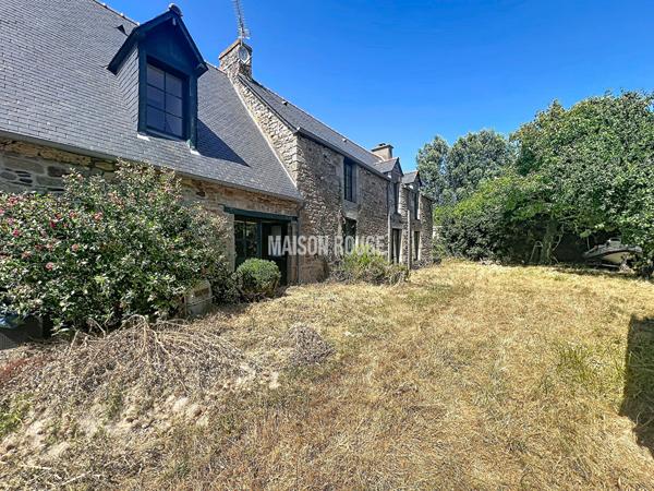 Maison de caractère avec vaste pièce de vie et jardin à Mont-Dol