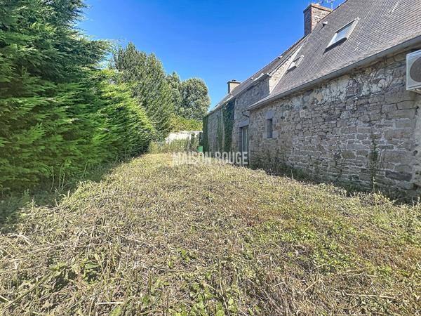 Maison de caractère avec vaste pièce de vie et jardin à Mont-Dol
