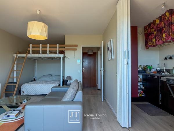 Appartement
                                                                                                                                                                                                                                                                                                                        1 pièce(s)                                                                                                                                                                                                                                                                                                                              32  m²
