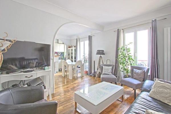 Trois pièces en duplex au calme sur cour