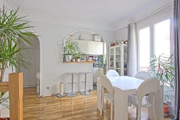 Trois pièces en duplex au calme sur cour