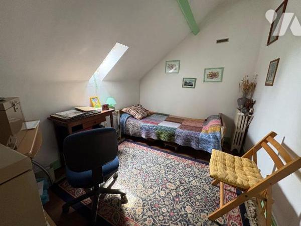 Une maison d'habitation sur sous-sol, située 25 rue Danton à SALBRIS (41300), d'une superficie ...