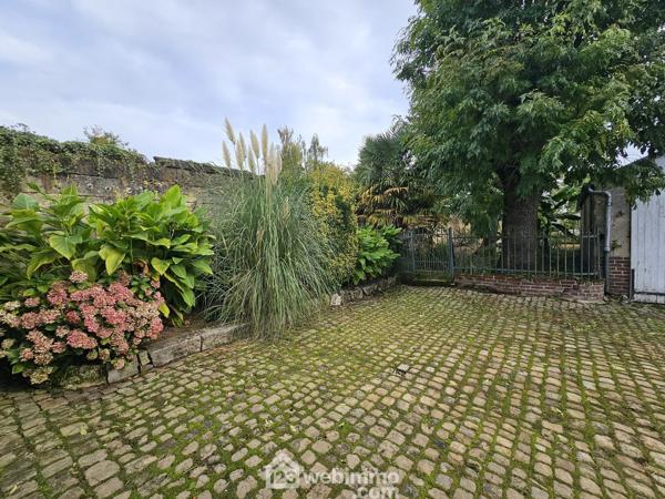 Maison bourgeoise 353 m² à Crépy 02870