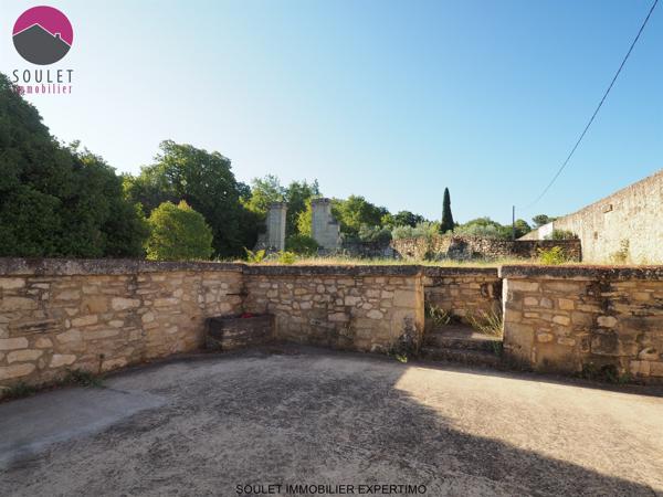 Pernes-les-Fontaines (84210) Ancienne demeure des Papes sur 2 ha