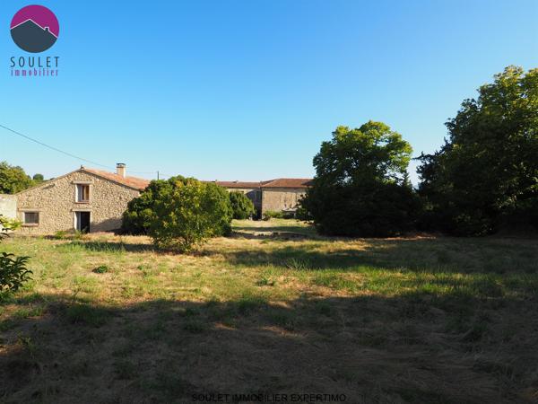 Pernes-les-Fontaines (84210) Ancienne demeure des Papes sur 2 ha