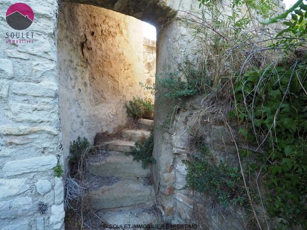 Pernes-les-Fontaines (84210) Ancienne demeure des Papes sur 2 ha