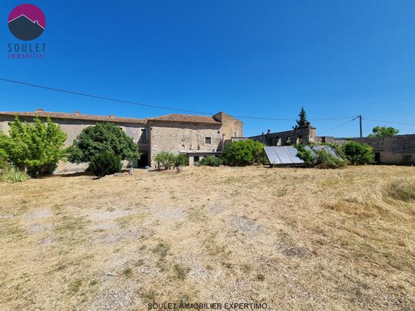 Pernes-les-Fontaines (84210) Ancienne demeure des Papes sur 2 ha