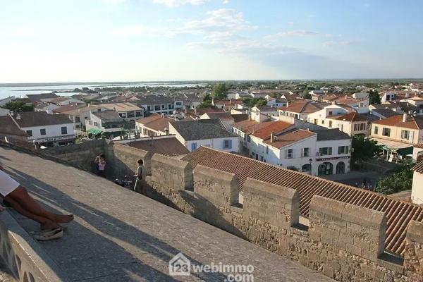 Local 30 m² à Saintes-Maries-de-la-Mer 13460