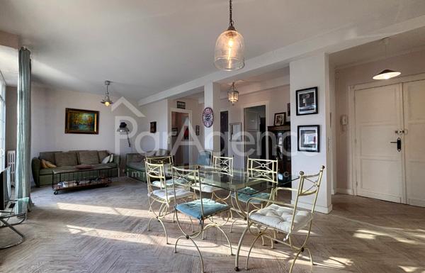 CENTRE-VILLE ET 300 M PLAGE APPARTEMENT 3PP AVEC BALCON