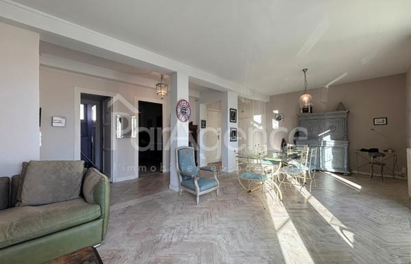 CENTRE-VILLE ET 300 M PLAGE APPARTEMENT 3PP AVEC BALCON