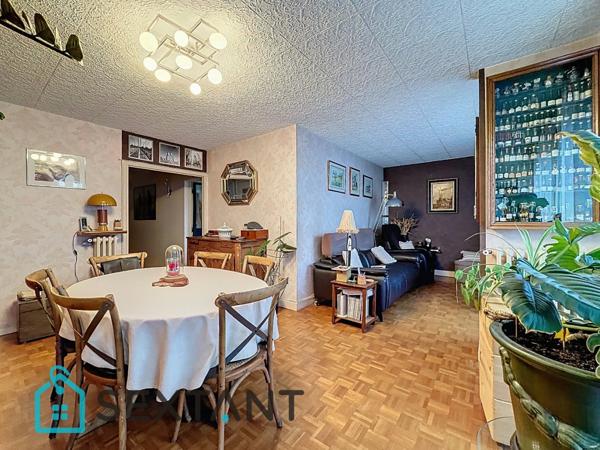 Appartement 87m2, 3 chambres et garage.