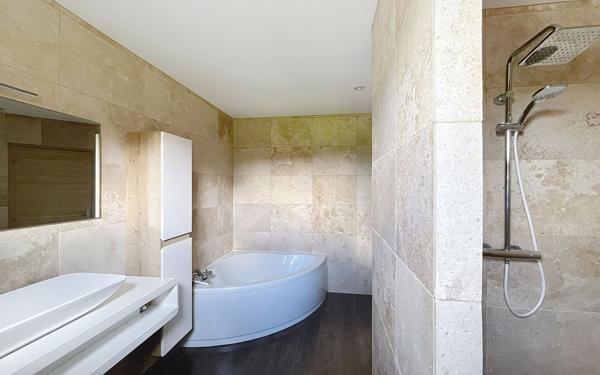 Maison à vendre    4 pièces •  Saint-Germain-et-Mons