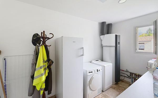 Maison à vendre    4 pièces •  Saint-Germain-et-Mons