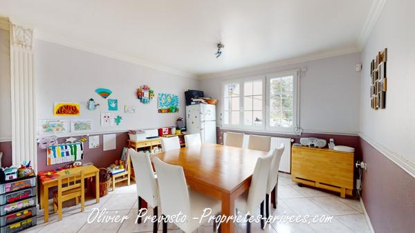 Maison Sainte Genevieve Des Bois 10 pièce(s) 240m2