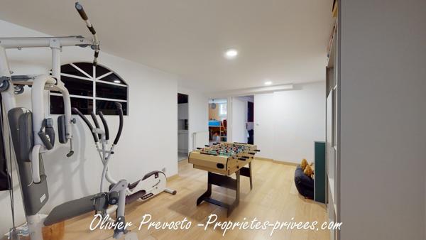 Maison Sainte Genevieve Des Bois 10 pièce(s) 240m2