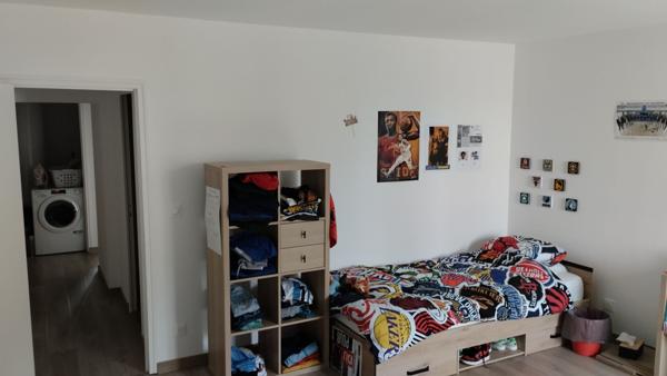 Immeuble à vendre avec deux appartements et un local commercial dans le bourg de VARADES.