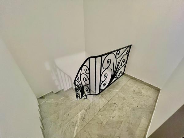 Appartement T4 rénové terrasse et garage, libre immédiatement