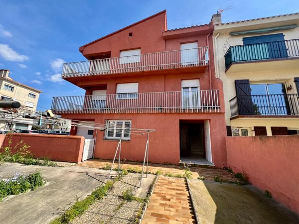 Appartement T4 rénové terrasse et garage, libre immédiatement