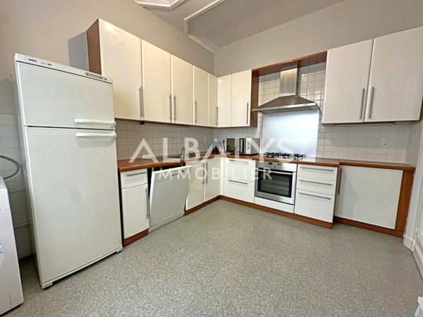 Appartement 3 pièce(s) 1 chambre(s) 96 m²