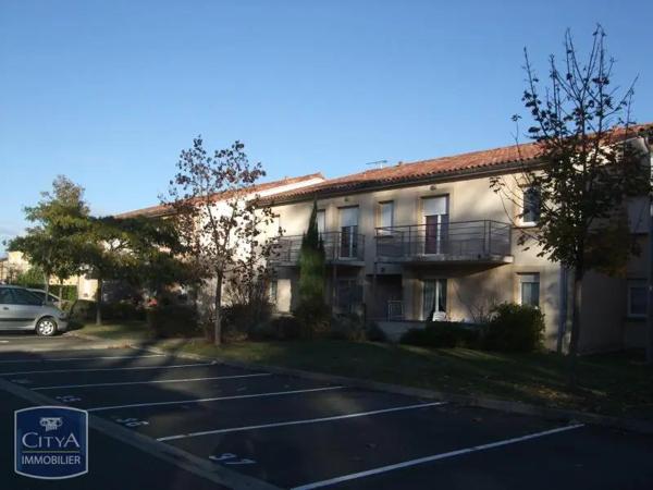 Appartement à louer 2 pièces 45.57m² Graulhet (81300)