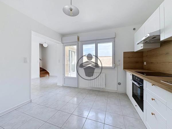 Location                                                      Maison
                        
                     3 pièces                      62 m2                     à Saint-Quentin