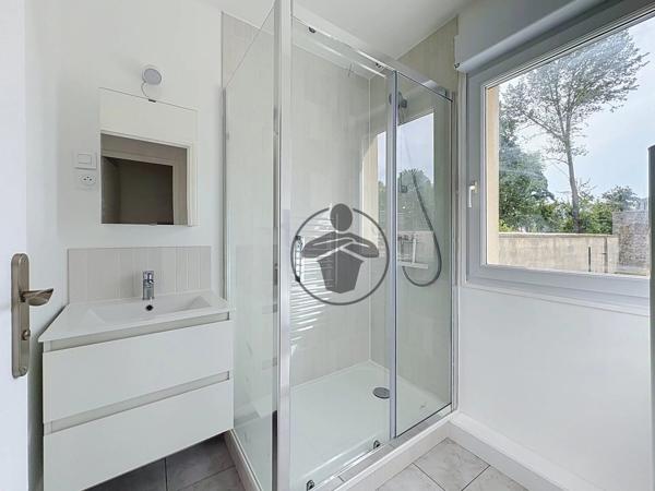 Location                                                      Maison
                        
                     3 pièces                      62 m2                     à Saint-Quentin